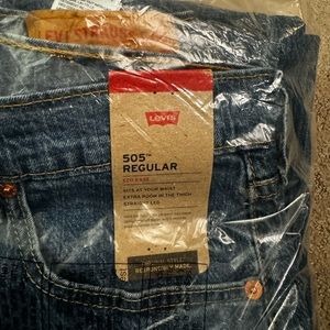 NWT Men’s Levi’s 505 38x36